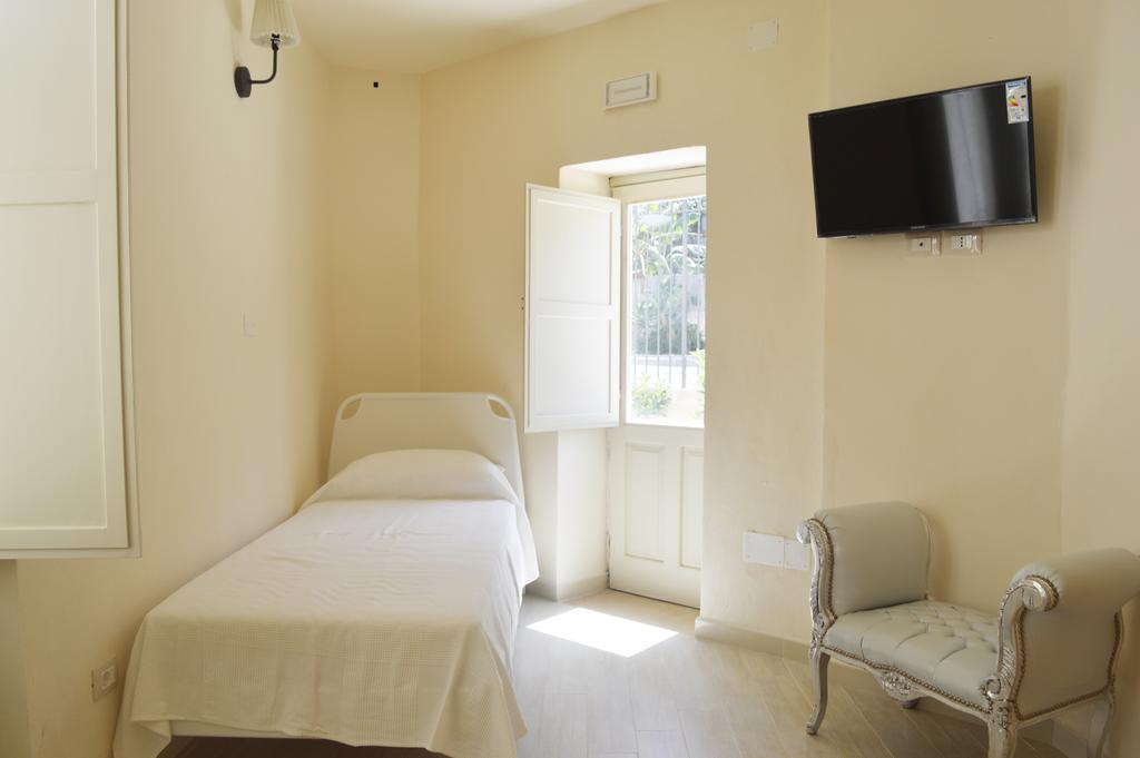 Re Bafe Hotel Syracuse ภายนอก รูปภาพ